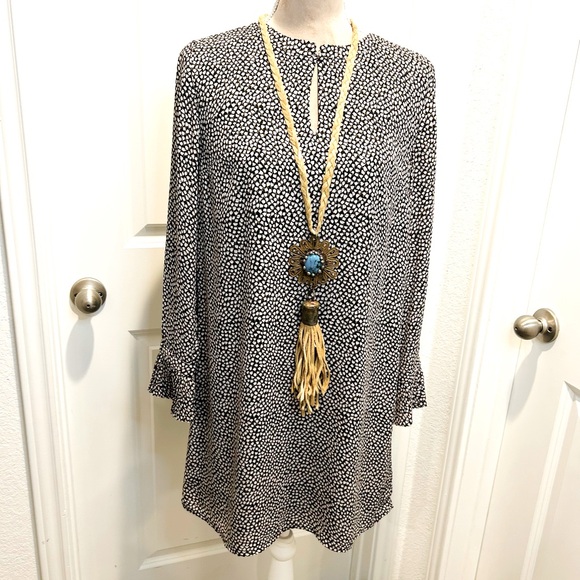 The Loft Dress - Picture 1 of 8